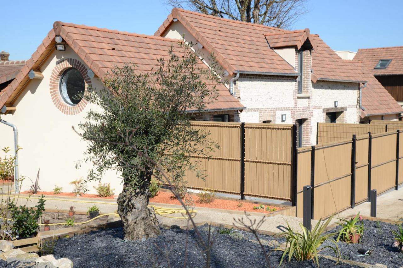 L'Hostellerie D'Acquigny Exterior foto